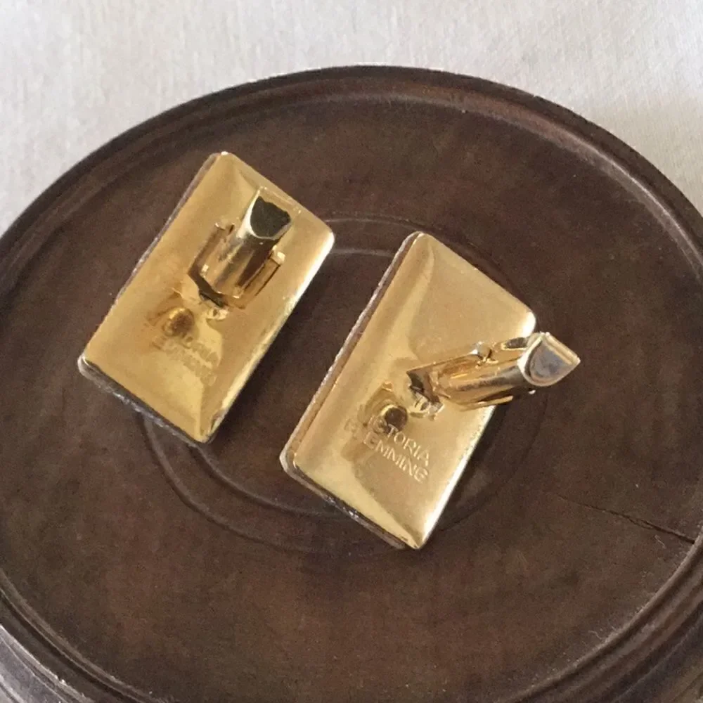 Victoria Fleming  cuff links